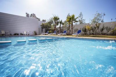 رلاکس هتل کنیترا