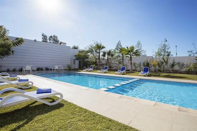 رلاکس هتل کنیترا