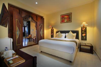 مستن تاماریند هتل نوسا دوا