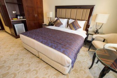 استراتو هتل بای وارویک