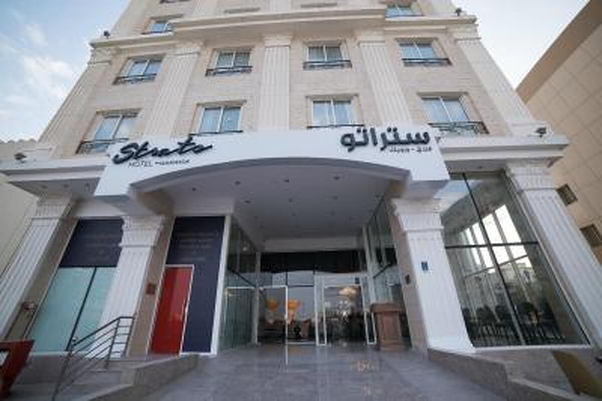 استراتو هتل بای وارویک