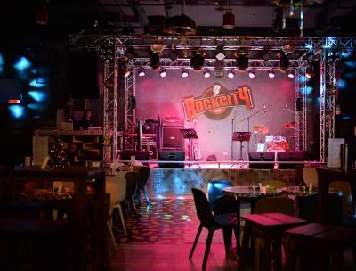 استراتو هتل بای وارویک