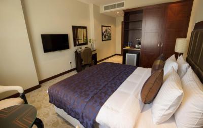 استراتو هتل بای وارویک