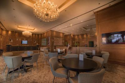 استراتو هتل بای وارویک