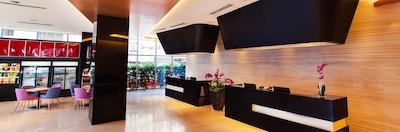 د استریتز هتل اند سویتز