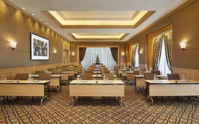 شرایتون گرند سوخومویت ای لاکچری کالکشن هتل