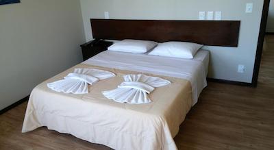 اسلاویرو اسنتیال بلومناو