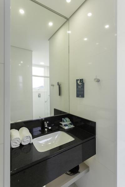 اسلاویرو اسنتیال بلومناو