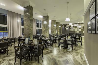 اسلاویرو اسنتیال بلومناو