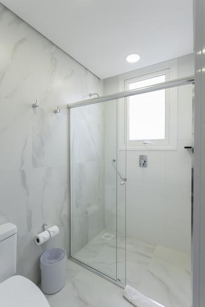 اسلاویرو اسنتیال بلومناو