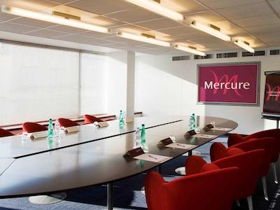 مرکور مارسیل سنتر پرادو هتل ولدرم