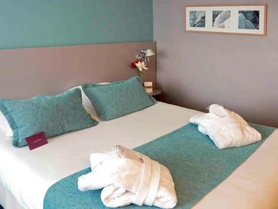 مرکور مارسیل سنتر پرادو هتل ولدرم