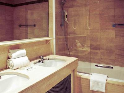 مرکور مارسیل سنتر پرادو هتل ولدرم