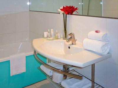 مرکور مارسیل سنتر پرادو هتل ولدرم