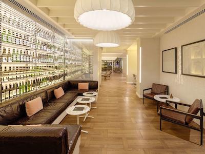 ه10 ونیورسیتات