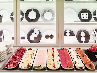 ه10 ونیورسیتات