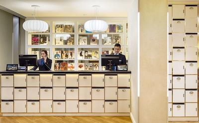 ه10 ونیورسیتات