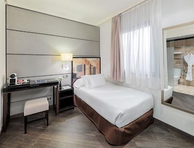 ه10 ونیورسیتات