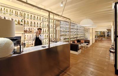 ه10 ونیورسیتات