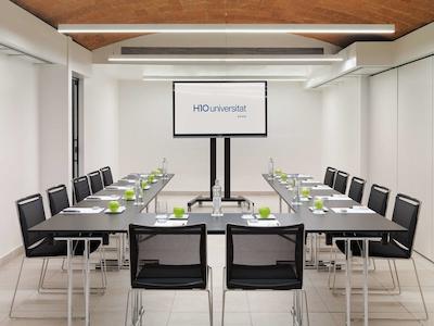 ه10 ونیورسیتات