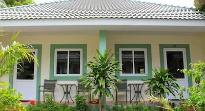 می لان هتل اند رستاورانت