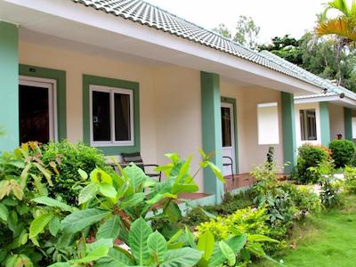 می لان هتل اند رستاورانت