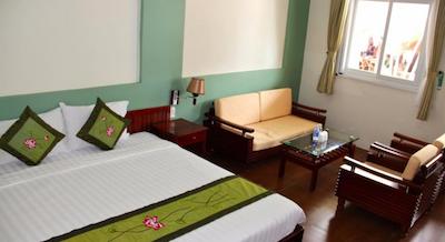 می لان هتل اند رستاورانت