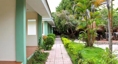 می لان هتل اند رستاورانت