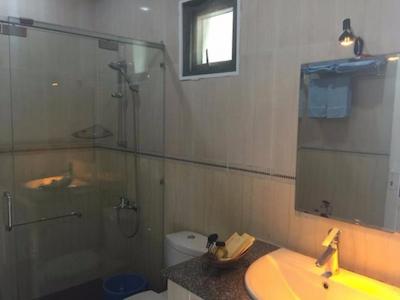 می لان هتل اند رستاورانت