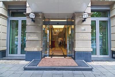 تپ هتل هامر