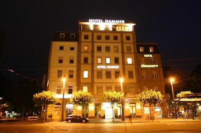 تپ هتل هامر