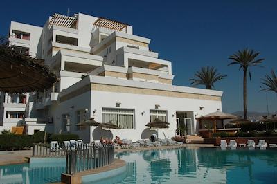 رسیدنس اینتوریست هتل