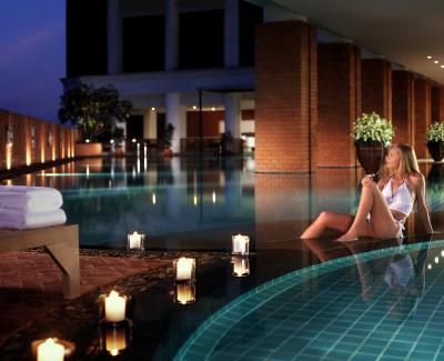 لبوئا ات استیت تاور