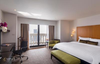 لبوئا ات استیت تاور