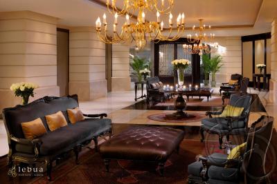 لبوئا ات استیت تاور