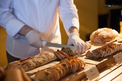 لبوئا ات استیت تاور