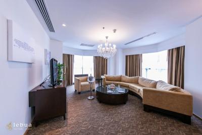 لبوئا ات استیت تاور