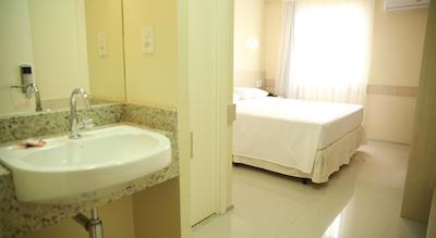 است این هتل