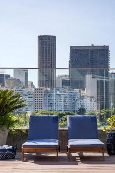 پردیجی هتل سانتز دومنت آیرپرت