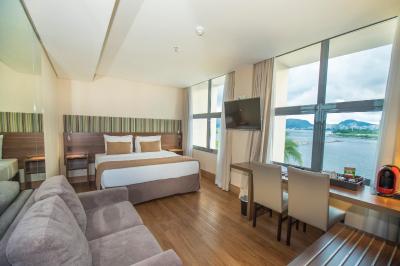 پردیجی هتل سانتز دومنت آیرپرت