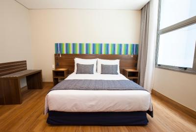 پردیجی هتل سانتز دومنت آیرپرت