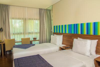 پردیجی هتل سانتز دومنت آیرپرت