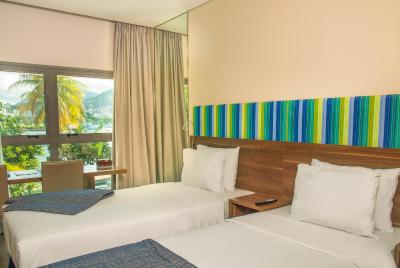 پردیجی هتل سانتز دومنت آیرپرت