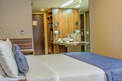 پردیجی هتل سانتز دومنت آیرپرت