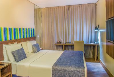 پردیجی هتل سانتز دومنت آیرپرت