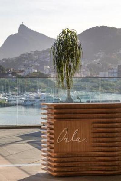 پردیجی هتل سانتز دومنت آیرپرت