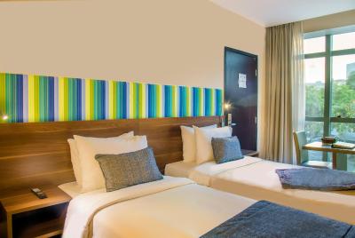 پردیجی هتل سانتز دومنت آیرپرت