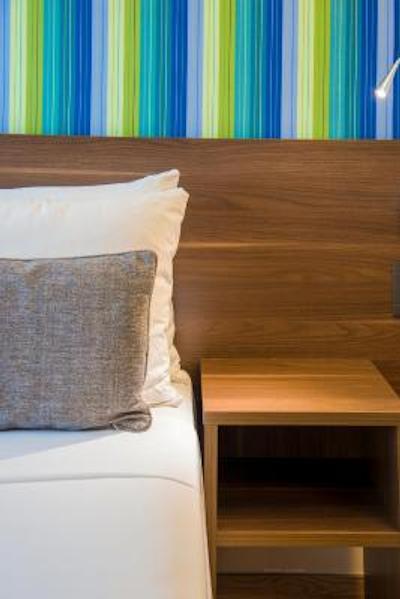 پردیجی هتل سانتز دومنت آیرپرت