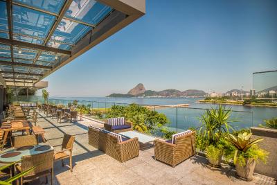 پردیجی هتل سانتز دومنت آیرپرت