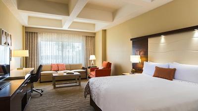 رنیسانس اُرلاندو ریزرت ات اسیورلد